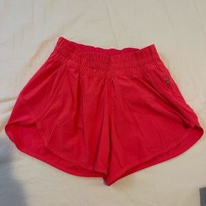 Lululemon high rise track that short